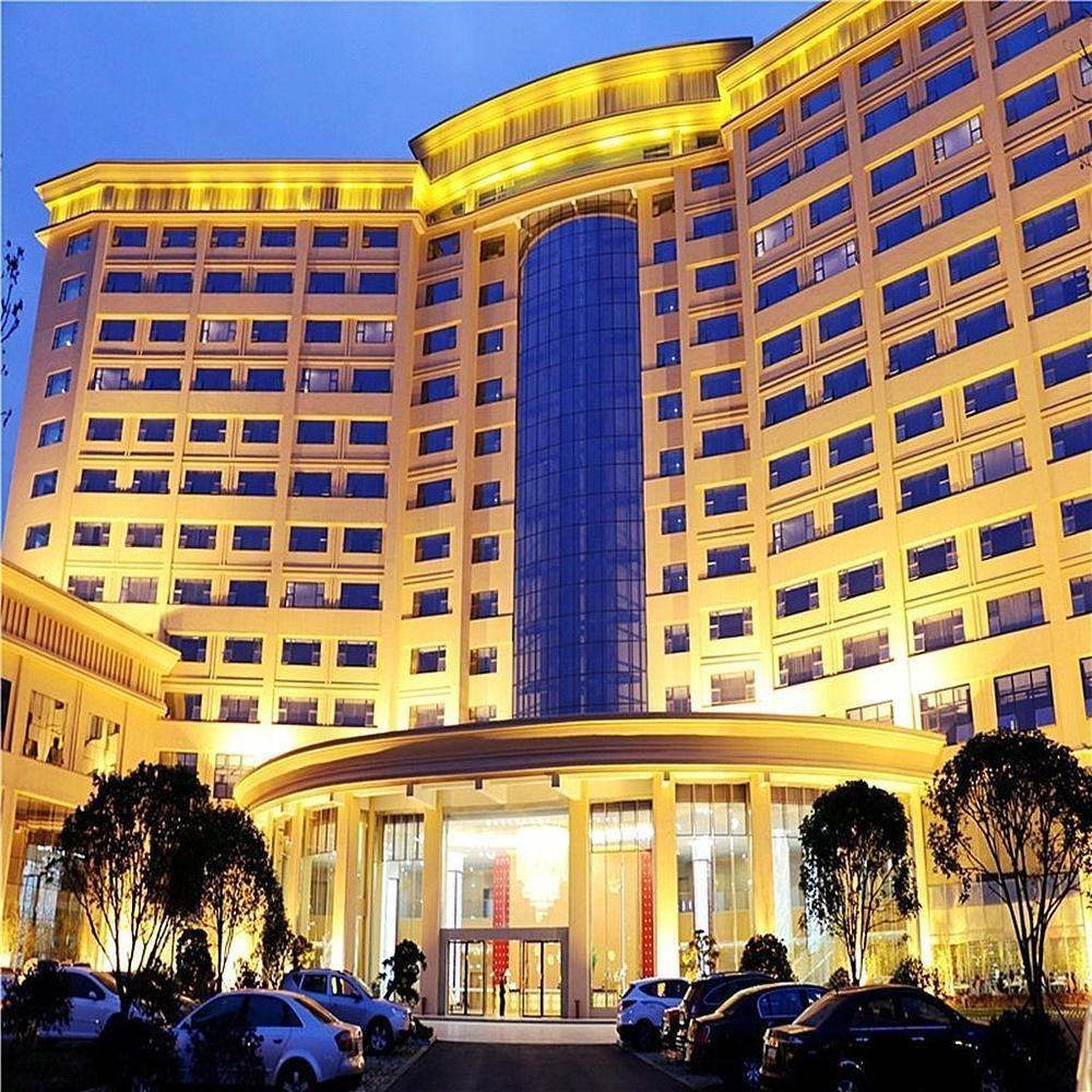 ג'יאן The Grand Plaza Hotel מראה חיצוני תמונה