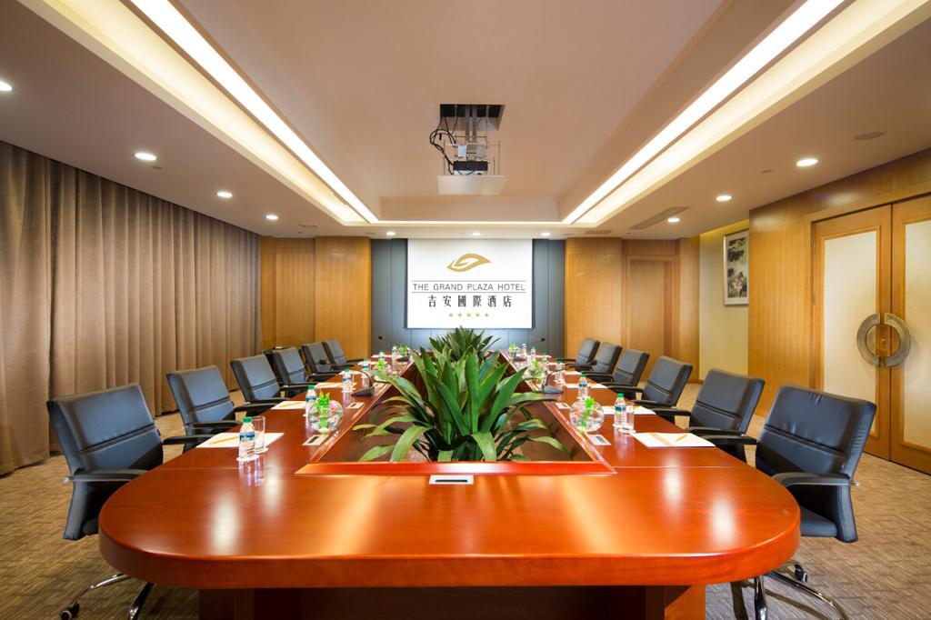 ג'יאן The Grand Plaza Hotel מראה חיצוני תמונה